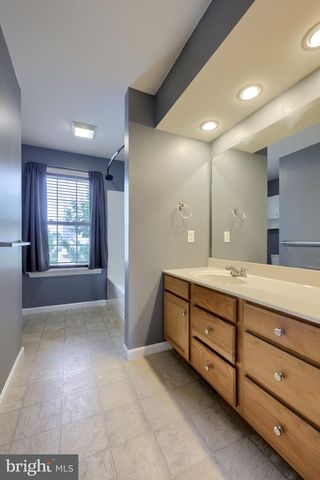 1314 HEATHERWOOD DR, Mount Joy, PA 17552
