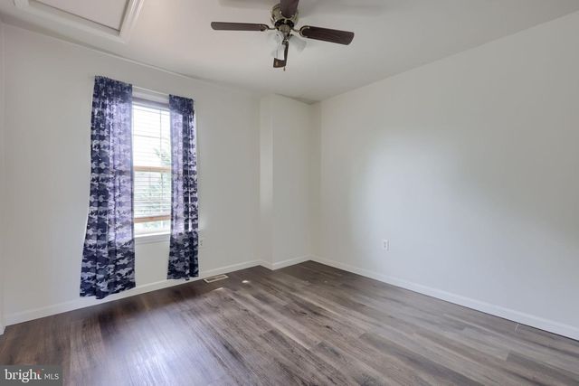 1314 HEATHERWOOD DR, Mount Joy, PA 17552