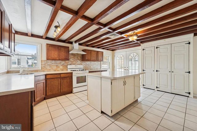 3805 HUMPTON RD, Downingtown, PA 19335