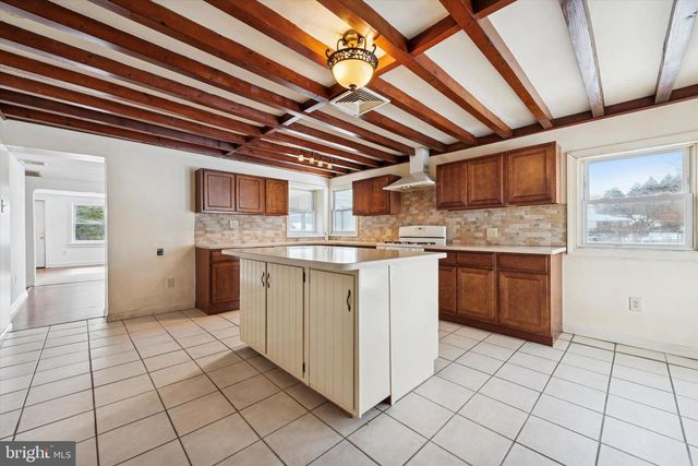 3805 HUMPTON RD, Downingtown, PA 19335