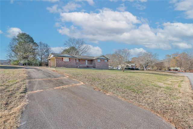 221 Greenland Road, Anderson, SC 29626