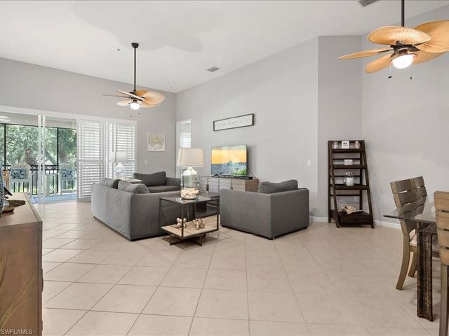 3995 Deer Crossing CT 201, Naples, FL 34114