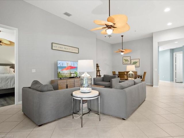 3995 Deer Crossing CT 201, Naples, FL 34114