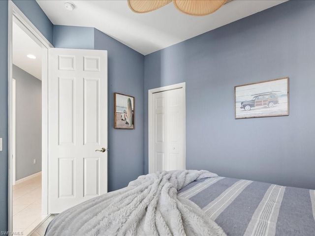 3995 Deer Crossing CT 201, Naples, FL 34114