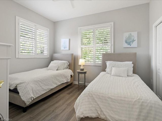 3995 Deer Crossing CT 201, Naples, FL 34114