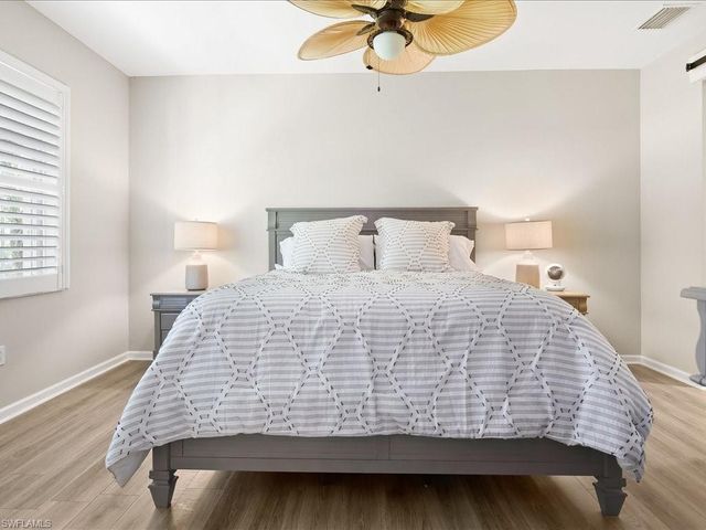 3995 Deer Crossing CT 201, Naples, FL 34114