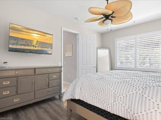 3995 Deer Crossing CT 201, Naples, FL 34114