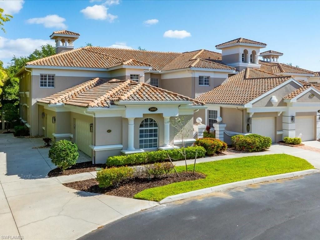 3995 Deer Crossing CT 201, Naples, FL 34114