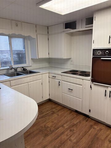 216 S Warren Avenue, Big Rapids, MI 49307