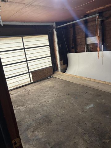 216 S Warren Avenue, Big Rapids, MI 49307