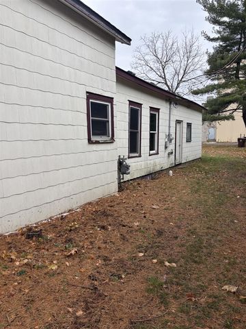 216 S Warren Avenue, Big Rapids, MI 49307