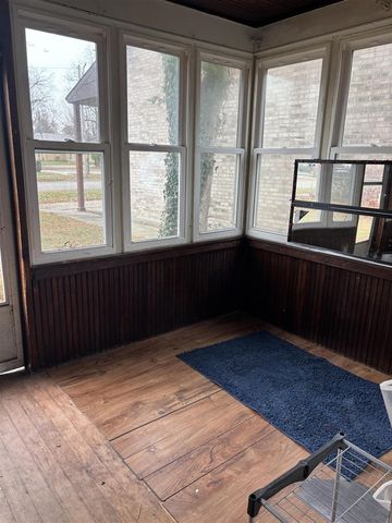 216 S Warren Avenue, Big Rapids, MI 49307