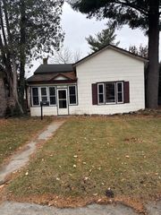 216 S Warren Avenue, Big Rapids, MI 49307