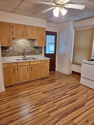 323 Prospect St, Phillipsburg Town, NJ 08865