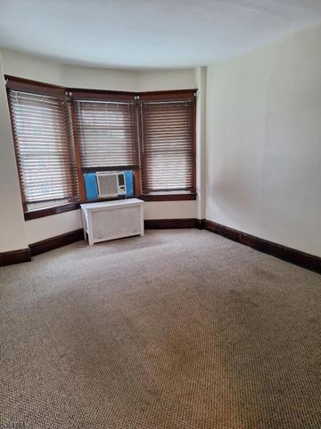 323 Prospect St, Phillipsburg Town, NJ 08865