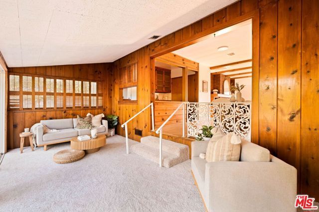 5908 Radford Avenue, Los Angeles, CA 91607