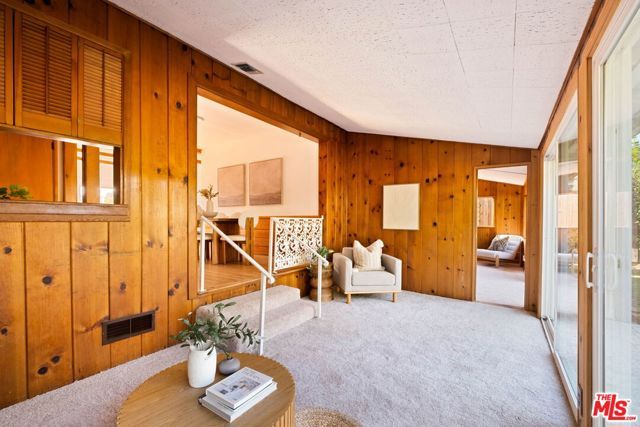 5908 Radford Avenue, Los Angeles, CA 91607