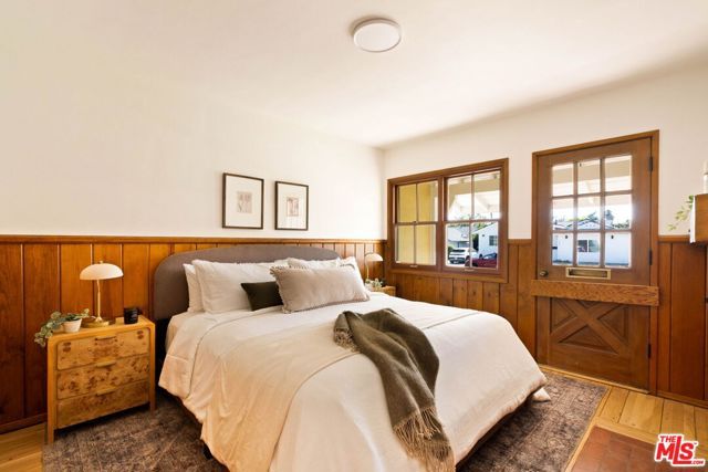 5908 Radford Avenue, Los Angeles, CA 91607