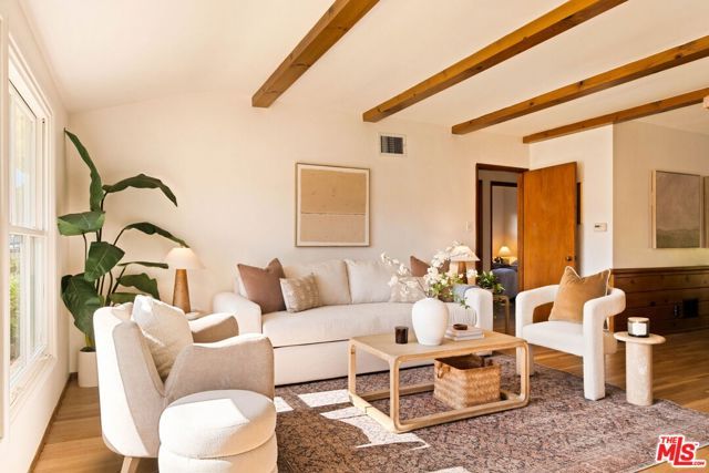 5908 Radford Avenue, Los Angeles, CA 91607