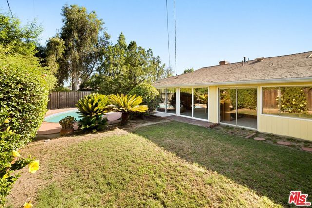 5908 Radford Avenue, Los Angeles, CA 91607