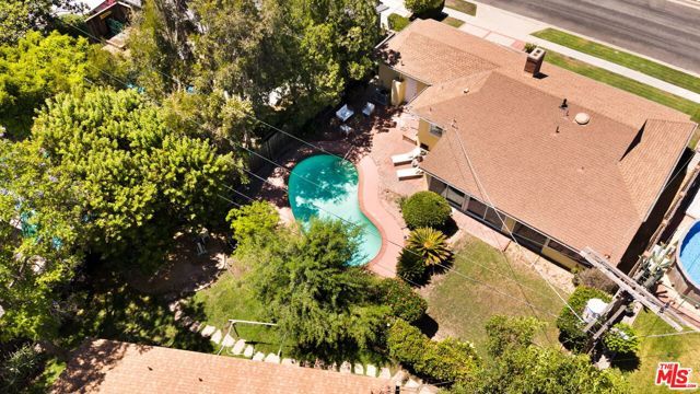 5908 Radford Avenue, Los Angeles, CA 91607
