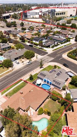 5908 Radford Avenue, Los Angeles, CA 91607