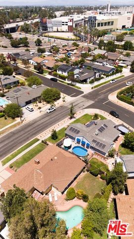5908 Radford Avenue, Los Angeles, CA 91607