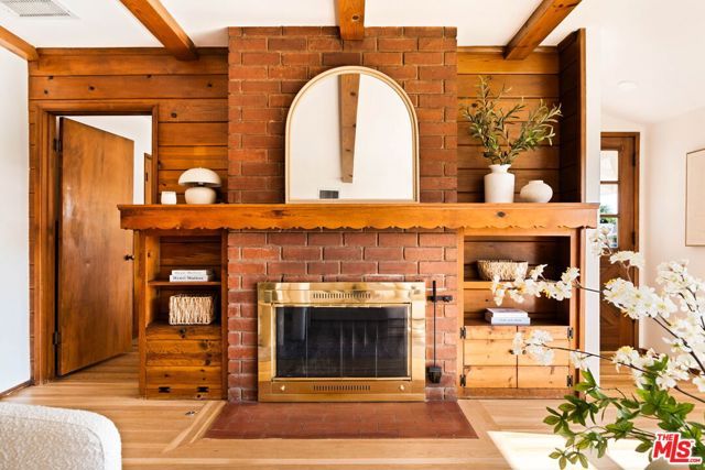 5908 Radford Avenue, Los Angeles, CA 91607
