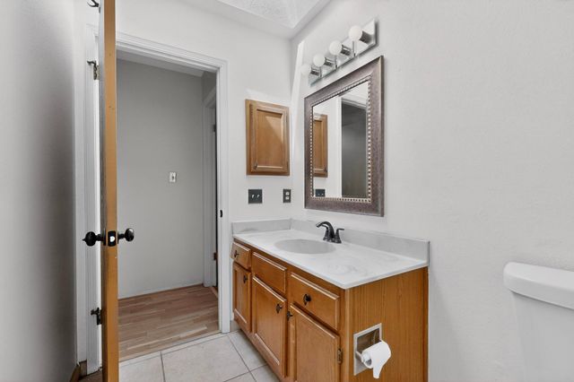 717 Casper Road SE, Rio Rancho, NM 87124