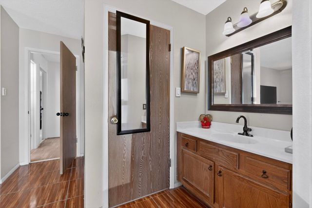 717 Casper Road SE, Rio Rancho, NM 87124