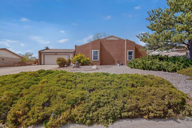 717 Casper Road SE, Rio Rancho, NM 87124