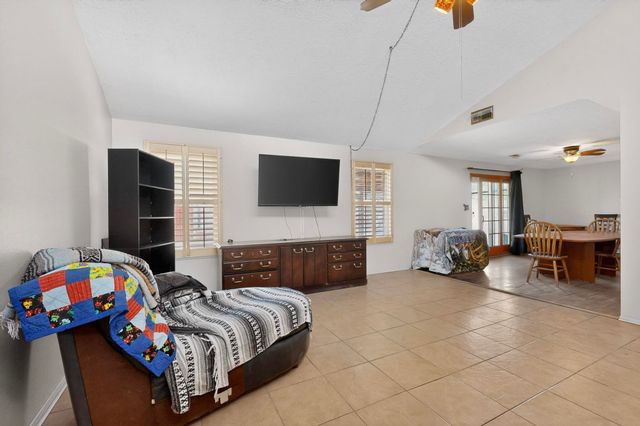 717 Casper Road SE, Rio Rancho, NM 87124