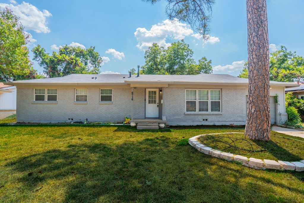 6716 John Drive, Richland Hills, TX 76118 — exterior