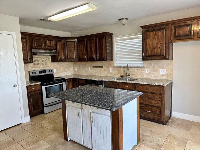 210 Windsor, Forney, TX 75126