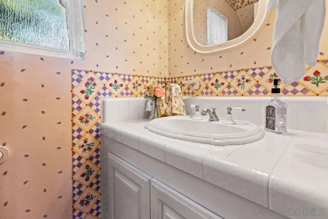 720 Sky Mountain Lane, Alpine, CA 91901