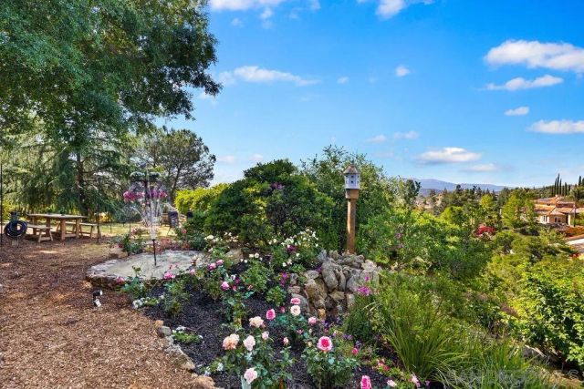 720 Sky Mountain Lane, Alpine, CA 91901