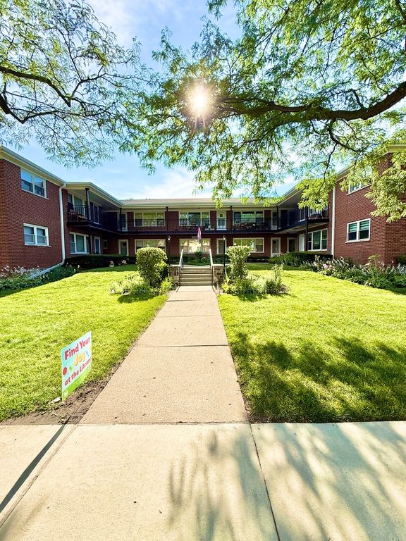 720 N Western Avenue 4, Park Ridge, IL 60068