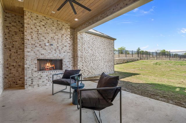 9728 Latour Court, Fort Worth, TX 76126
