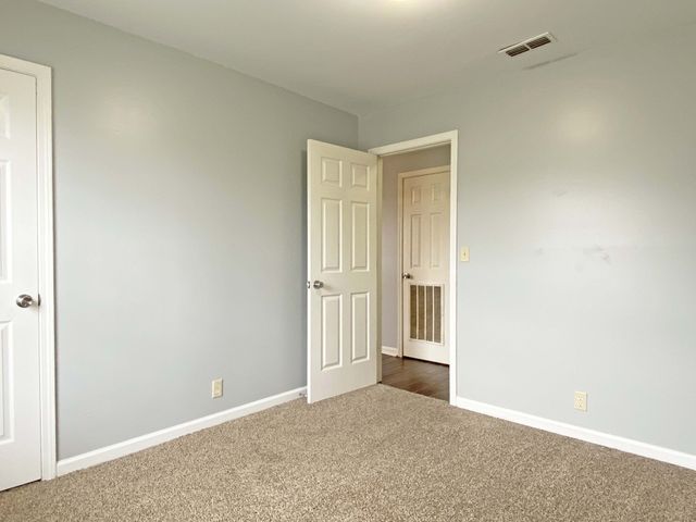 1103 Timothy Ave, Oak Grove, KY 42262
