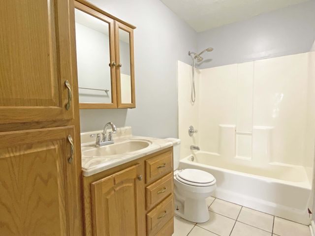1103 Timothy Ave, Oak Grove, KY 42262