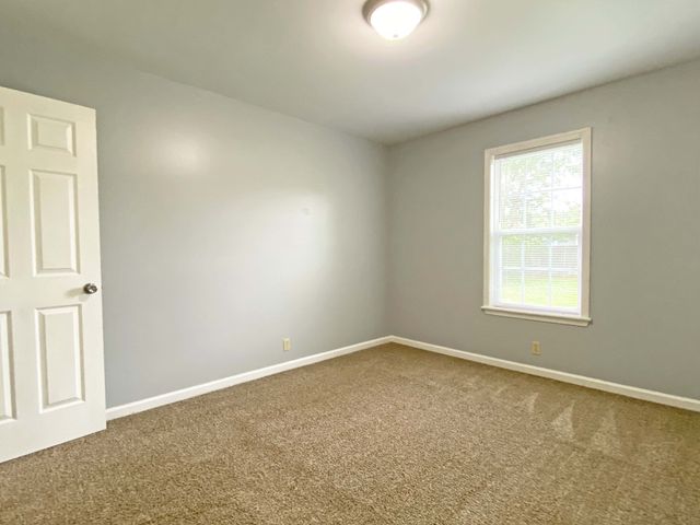 1103 Timothy Ave, Oak Grove, KY 42262