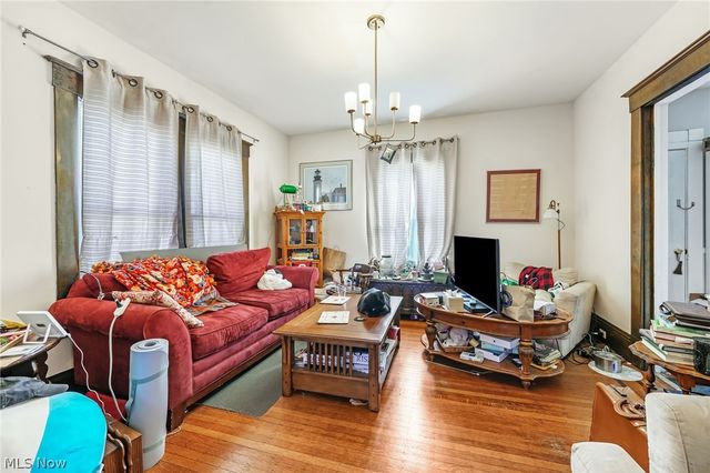 1303 Castle Avenue, Cleveland, OH 44113