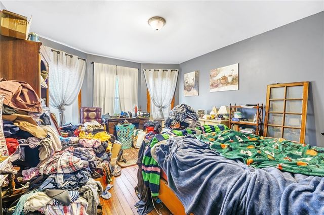 1303 Castle Avenue, Cleveland, OH 44113
