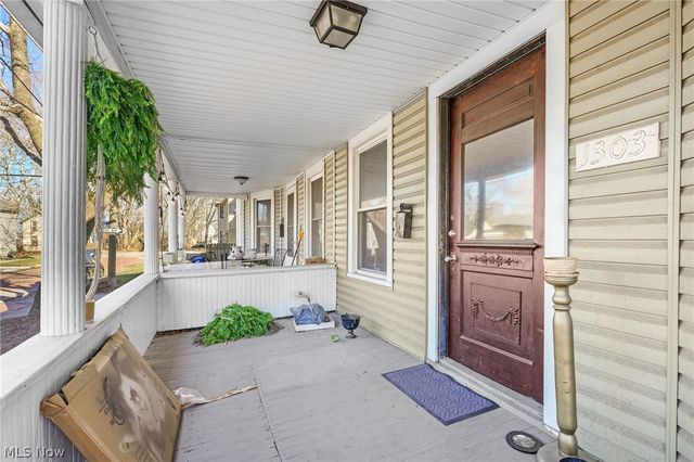 1303 Castle Avenue, Cleveland, OH 44113
