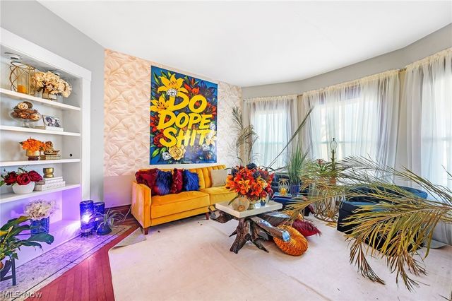 1303 Castle Avenue, Cleveland, OH 44113