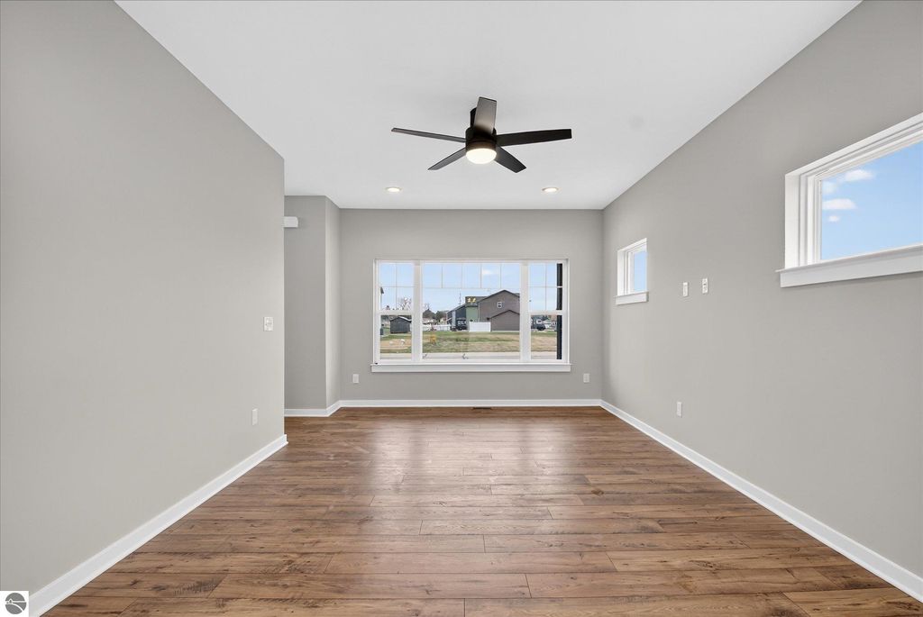 Image 10 of property listing at 247 Gemstone Drive, Alma, MI 48801