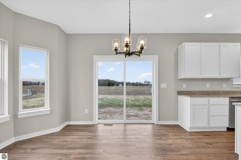 Image 11 of property listing at 247 Gemstone Drive, Alma, MI 48801