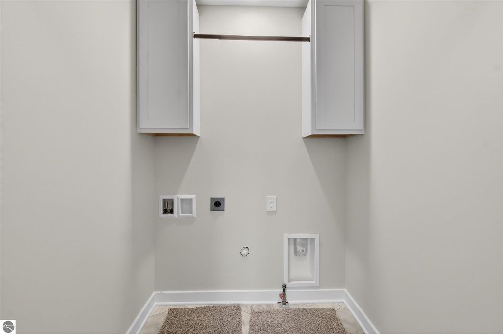 Image 23 of property listing at 247 Gemstone Drive, Alma, MI 48801