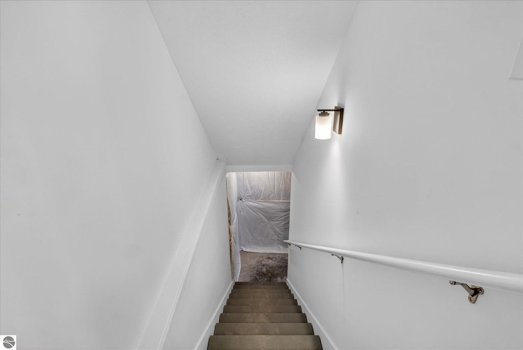 Image 34 of property listing at 247 Gemstone Drive, Alma, MI 48801