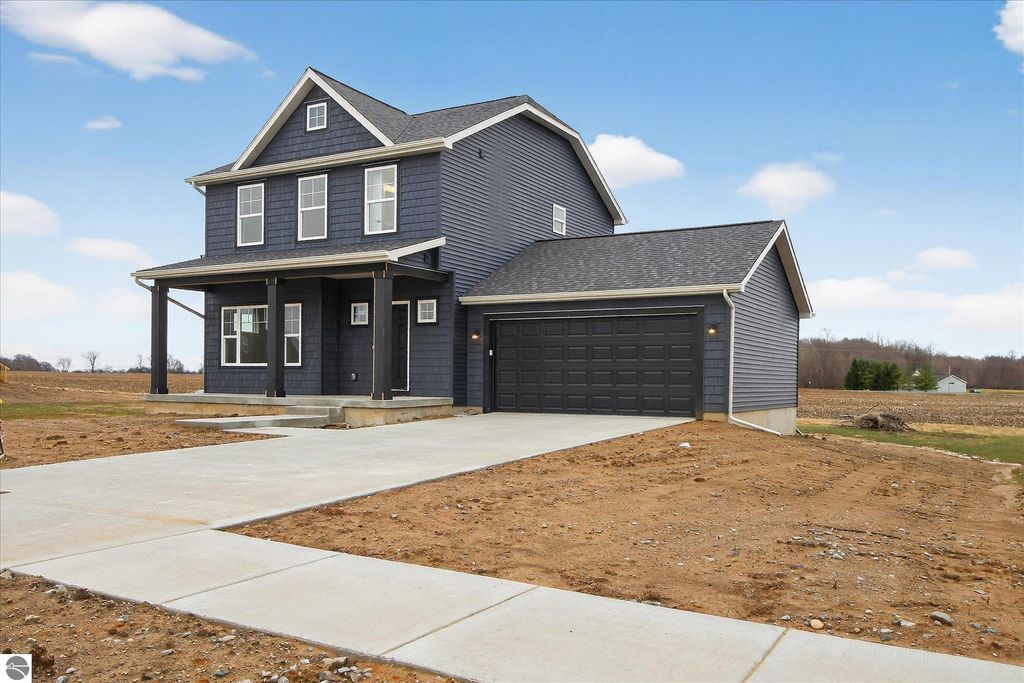 Image 4 of property listing at 247 Gemstone Drive, Alma, MI 48801